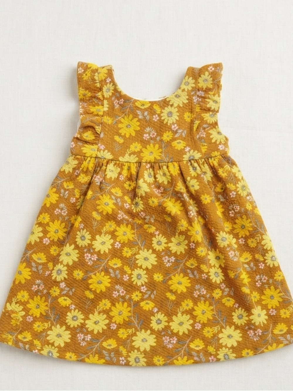 2/15$ 5T Girl 👧🏻 | Yellow Floral Ruffle Sleeve Dress for kids
